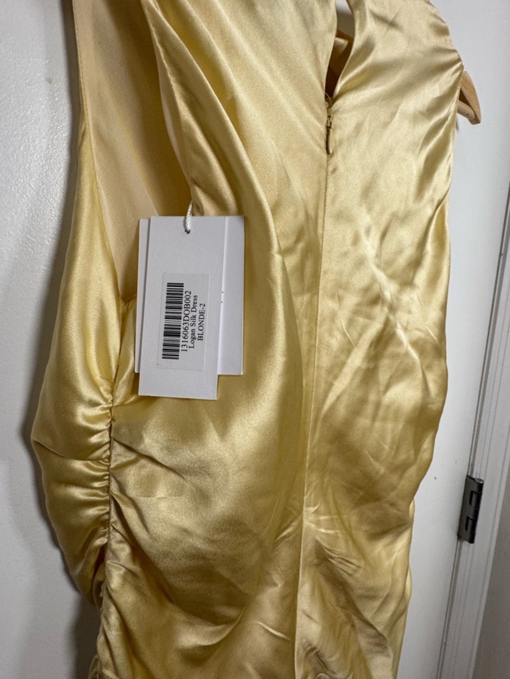 NWT reformation Logan silk dress in blonde / size 2 - Picture 7 of 7